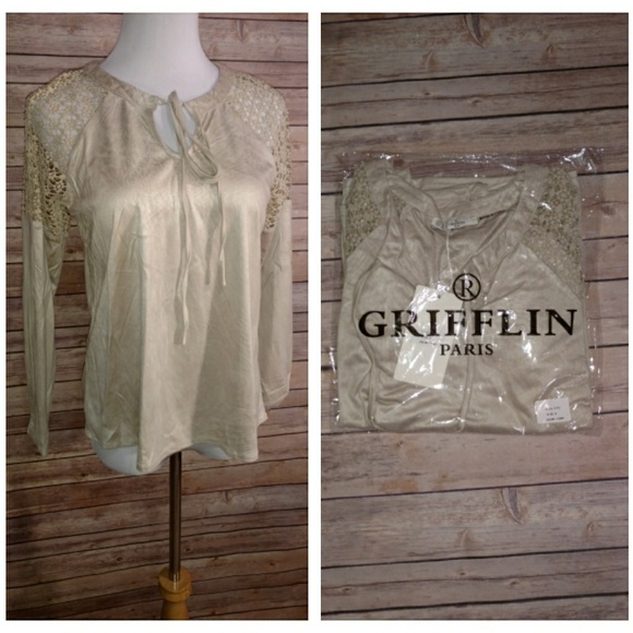 Crocheted Shoulder Long Sleeve - Picture 5 of 7